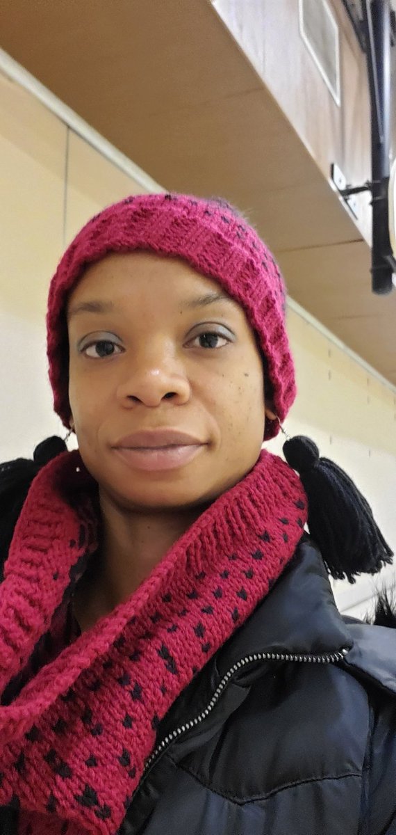 Fromahappyplac3's tweet photo. Fair isle knitting. I made this over the summer and was so excited to wear it this week. https://t.co/sUcmxePcYt