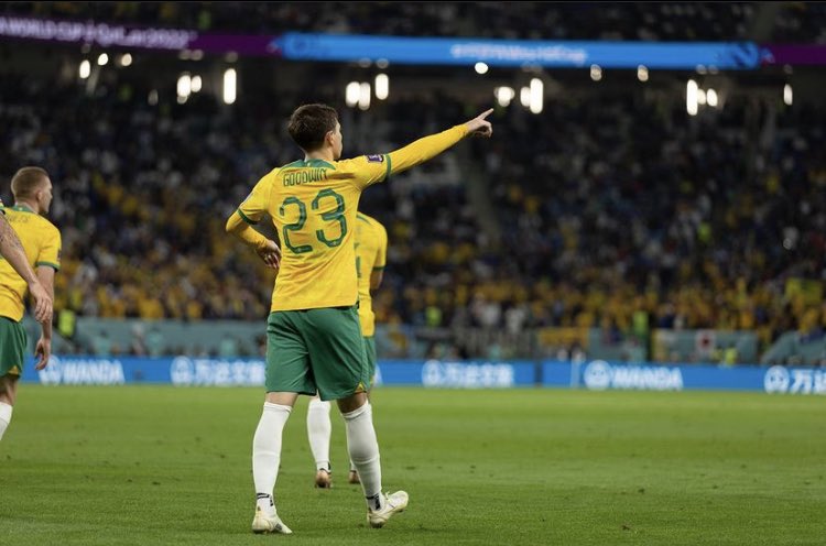 UTDRiz17's tweet photo. @Socceroos 1% chance, 99% faith.🇦🇺 https://t.co/5IXX9sVgwA