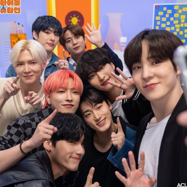 projetoateezbr's tweet photo. Olá, nós somos o projeto Ateez! Essa conta foi criada por inspiração de outros projetos (xh, twice e etc) e para divertir os Atinys! Não temos a intenção de ofender ninguém, estamos aqui apenas para interagir e arrancar um sorriso de vocês! 🤍 https://t.co/7iRdW46hg8