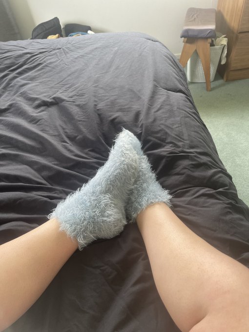 I&rsquo;m sure I&rsquo;m not the only one that likes fluffy socks🤨 https://t.co/If01dF9fcx<a href="/tag/newprofilepic"class="tags"><span>#newprofilepic</span></a>