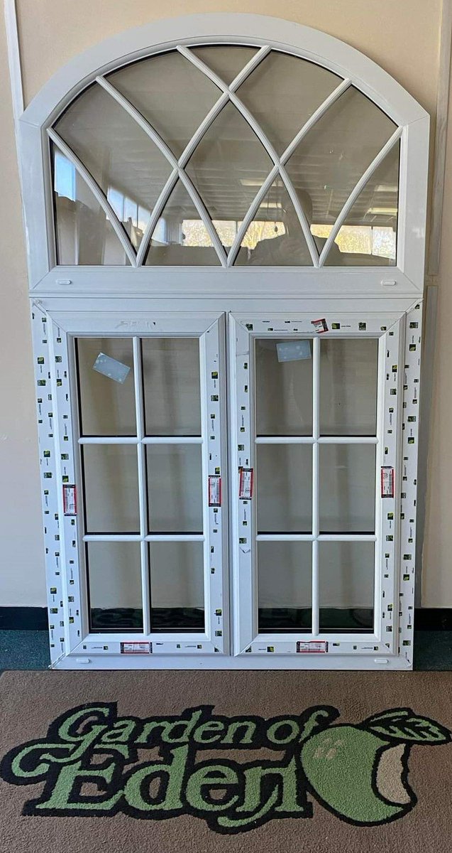 Gardenofedencon's tweet photo. We don't shy away from the challenges our customers give us. This arched Liniar window with curved astragal bar manufactured by our specials team ready to be delivered next week.

#shapedframes #quality #liniar #challengeaccepted #manufacturing #swindon https://t.co/HzLXAiJSa6