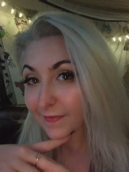 🎆❄️🖤🦇Cheeky Slag🦇🖤❄️🎇 - 2 pic. 🏖️ 3 days left for YOU to join me on my 12 day vacation!!! 🏝️ Send tributes & tips at any of my links or with the tip me option, above on my profile, to get added to my special Vacay list and get exclusive pics & vids throughout! 🛳️☀️ Bigger tips get even bigger spoils! ‼️ https://t.co/Ir3g1JYnHf