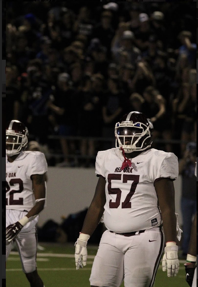 ZionByrd57's tweet photo. I want to thank my Teammates for making my senior year something i can always remember.. too bad it ended the way we didn’t expect but that’s life. To my underclass men stay on the grind and put on for the 75154 #WhyNotRedOak #TheO #57Out❗️ https://t.co/aDJFjK4qqc