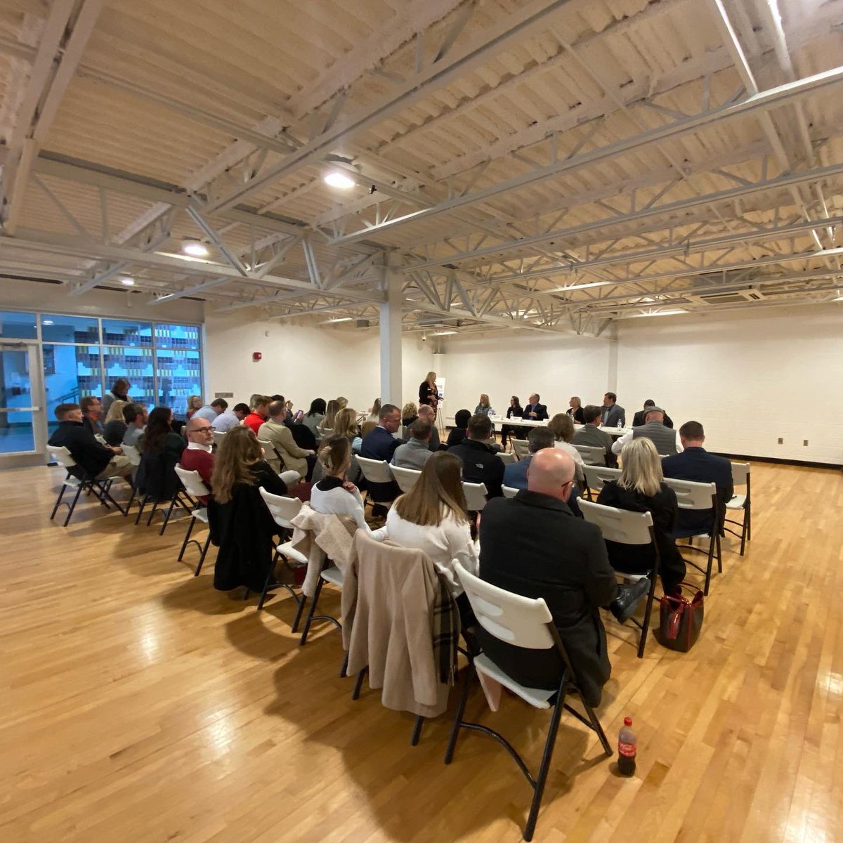 SMPSKentucky's tweet photo. We would like to thank all of our panelists for dedicating their time to this great conversation! We are so appreciative of the opportunity to learn more about what’s going on in the healthcare industry in Kentucky.
Shoutout to our moderator for asking such great questions!
#smps https://t.co/G4eHZRHOEx