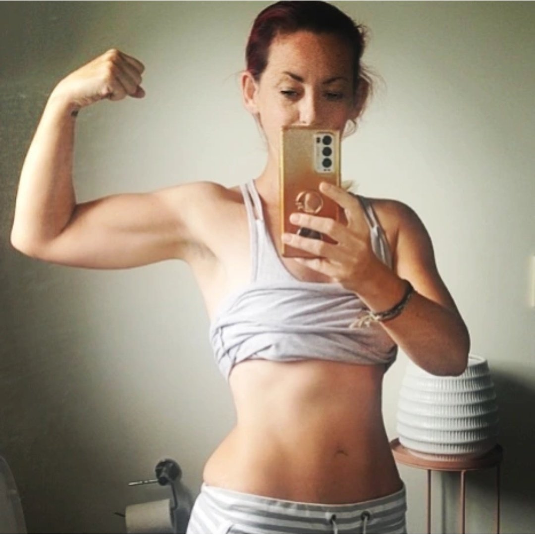 Easilystreams's tweet photo. Gains.
#fitwomen #muscles #leanstrength #tanned #abs #musclestrength #tonedbody #killermindset https://t.co/KNC1av3qyI