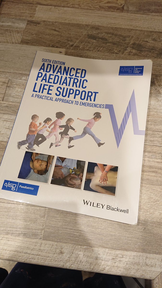 Linzi Smith ≅ tweet media