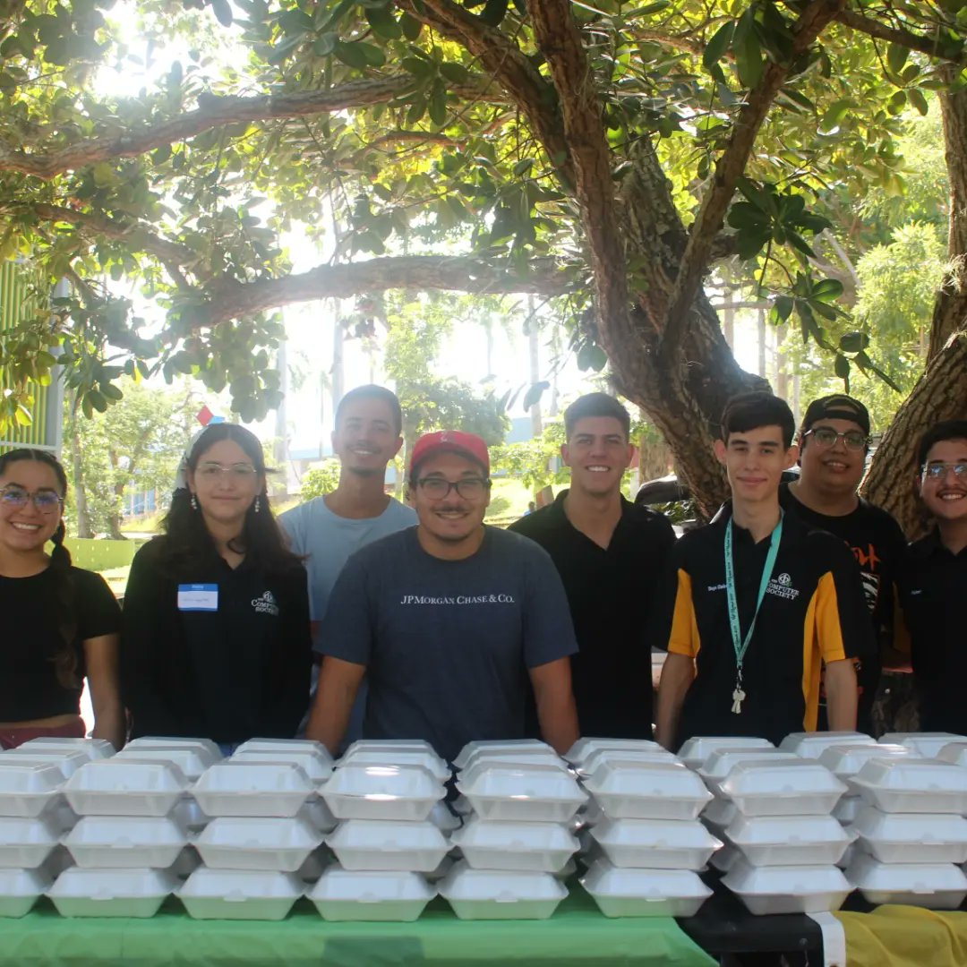 IEEE_CS_UPRM's tweet photo. Saludos Colegial!! 

Hoy 22 de Noviembre se llevó a cabo la entrega de 250 almuerzos. Le queremos dar las gracias a GOOGLE por patrocinar este evento que fue todo un éxito. 

Fotos por: Emmanuel A. Hermina Crespo (IG:emmanuel.business99) https://t.co/n1UC0AAiQl