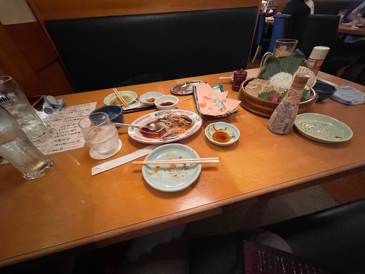 team_mashina's tweet photo. タバコ吸うのは良いんだけどさ、
皆んなで喫煙所に行かれるとさ、一人で寂しいんだよね🥲 https://t.co/3dCcr7IbEg