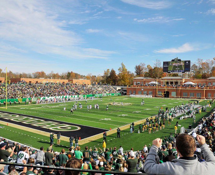selfmadee__jayy's tweet photo. I will be verbally committing to The University of Charlotte ! ⛓️ @BiffPoggi All glory to the most high 🙏🏾 Blessed https://t.co/mExt0EHqno