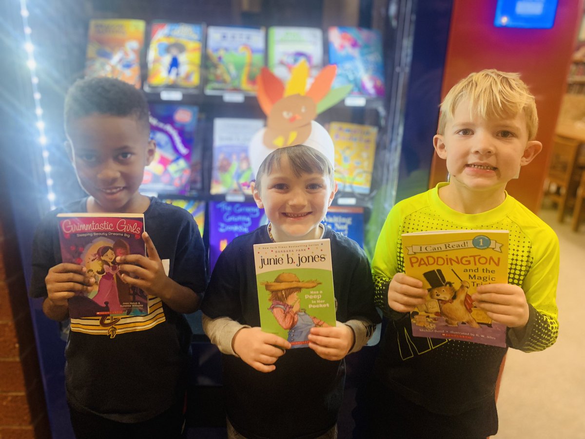 Kindergartners graduating from PLB before winter is plenty of reason to celebrate! 🥳🥳🥳 <a href="/CENT_Tweets/">Centennial Panthers</a>
