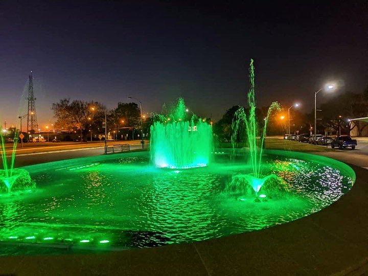 cycmonroe's tweet photo. Special thank you to everyone that came out last night and made Light the Night a success! We're glad we were able to share local resources and spread the word about National Runaway Safeline and Christopher Youth Center! 💚💡 #NRPM2022 #monroela https://t.co/9dUJLTDalW