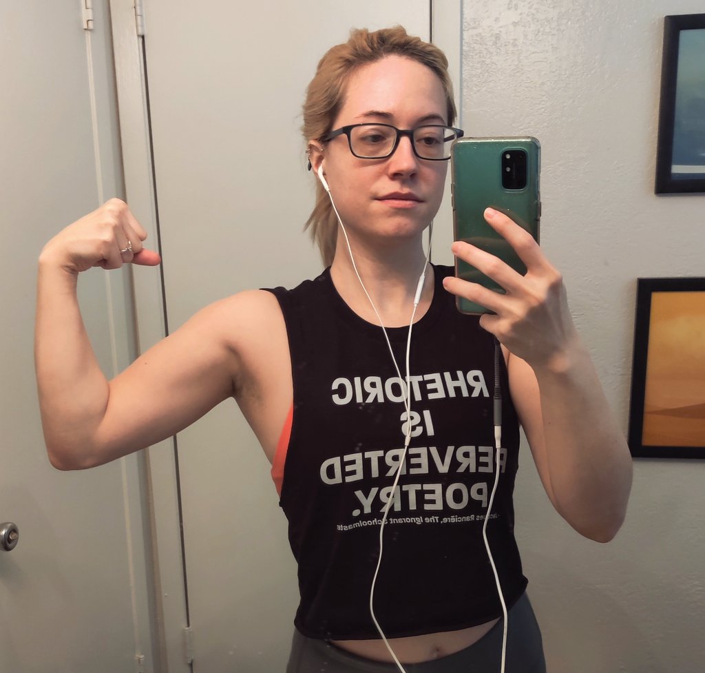meandermadley's tweet photo. was not prepared for how slowww bulking is as a not-beginner but. I think I'm finally starting to see small gains about 6wks in. (pics are yesterday w a pump/today without) #swolevember https://t.co/0WA5W4Jgxu