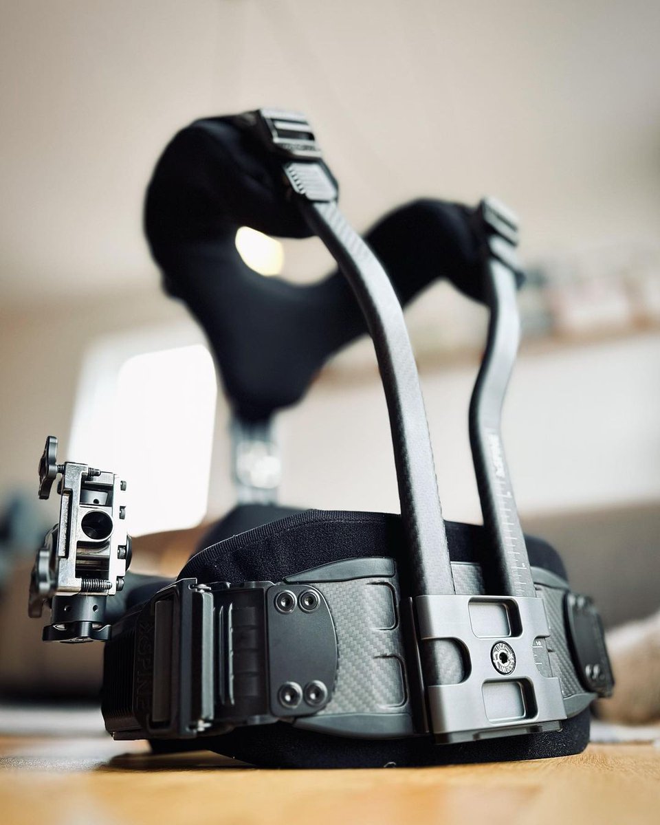 16x9inc's tweet photo. Freelance Steadicam Operator @lars_noerlund wearing his new FLOWCINE xSpine & xBone CF 👍
#steadicam #steadicamops #steadicamoperator #cameraoperator #setlife🎥 #cameradept #filmproduction #movieproduction #flowcine #xarm #xspine #xbonecf #cinematographer #cinematography https://t.co/CjRe1Dk8cM