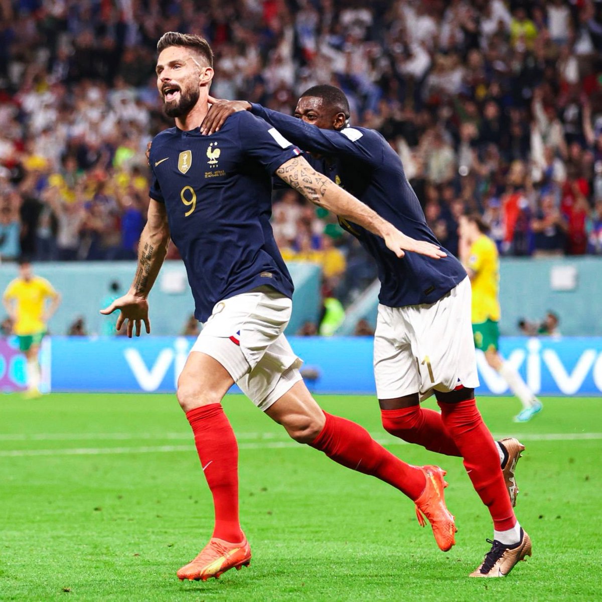 lnstantFoot's tweet photo. TOUS GIGI
TOUS ROUROU !!! 💙🤍❤️

#FIFAWorldCup | #FRAAUS https://t.co/Zs3crpdjvx