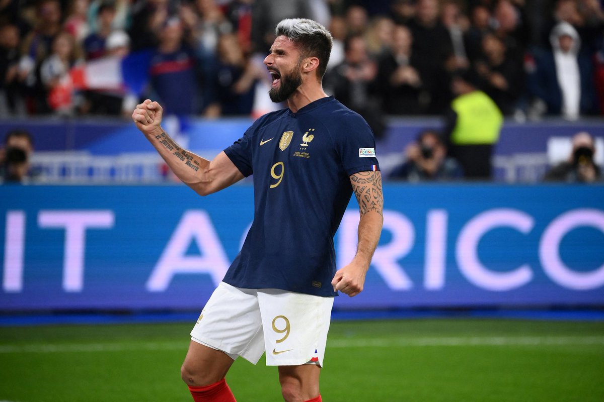 Enzoscl2's tweet photo. Tu mérites le respect de tout le peuple français, merci gigi 🔥🇫🇷🇫🇷🇫🇷 #FRAAUS https://t.co/1OzKhg6BVX