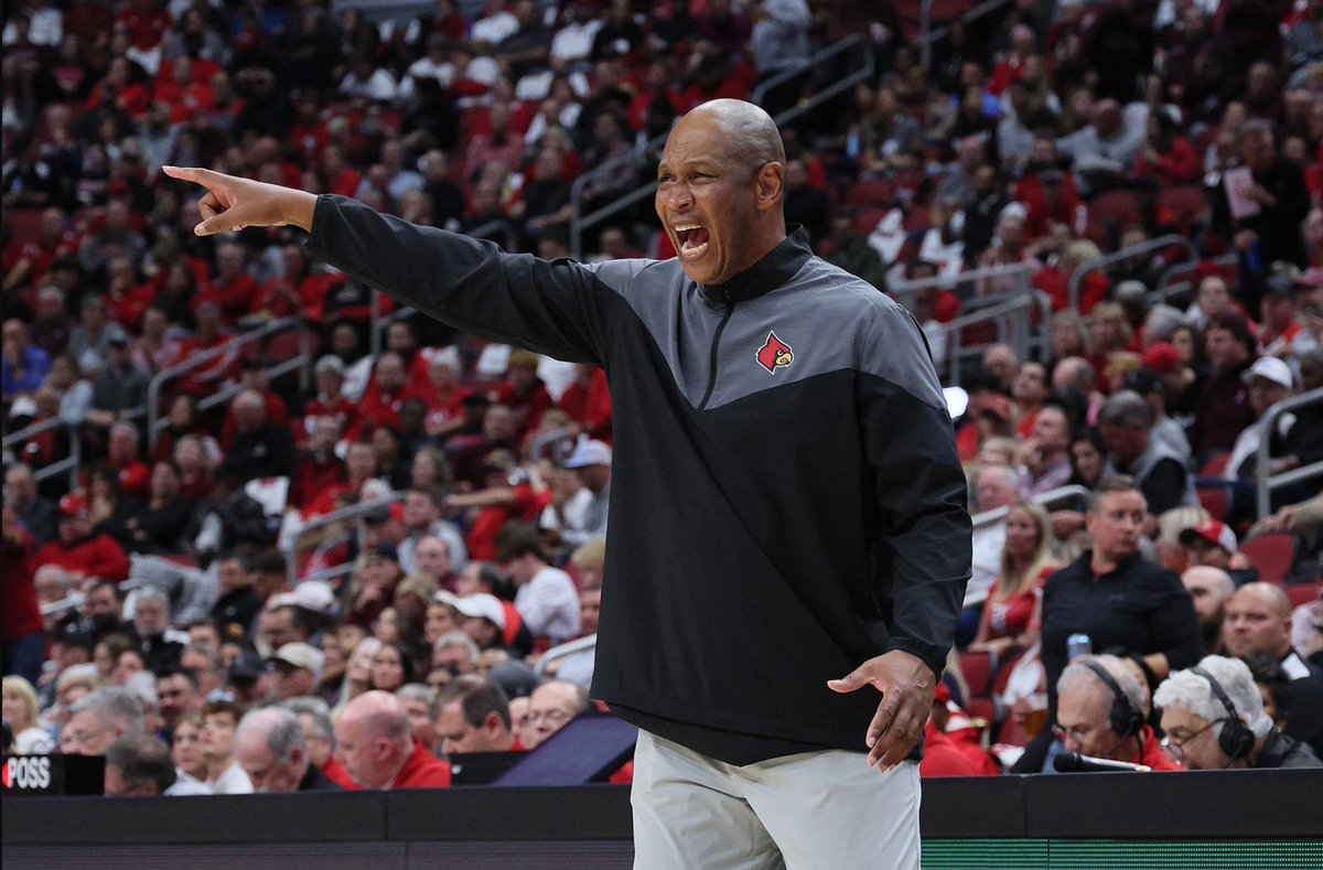 HeatCheckCBB's tweet photo. Louisville falls to Texas Tech and is 0-5.

Among 1,521 high-major (P5, Big East, AAC, A10, MWC, WCC) seasons since 2011, Louisville is the first team with more than 80 turnovers and fewer than 40 assists in their first five games. The Cardinals have 90 turnovers and 36 assists. https://t.co/550s3n3WKn
