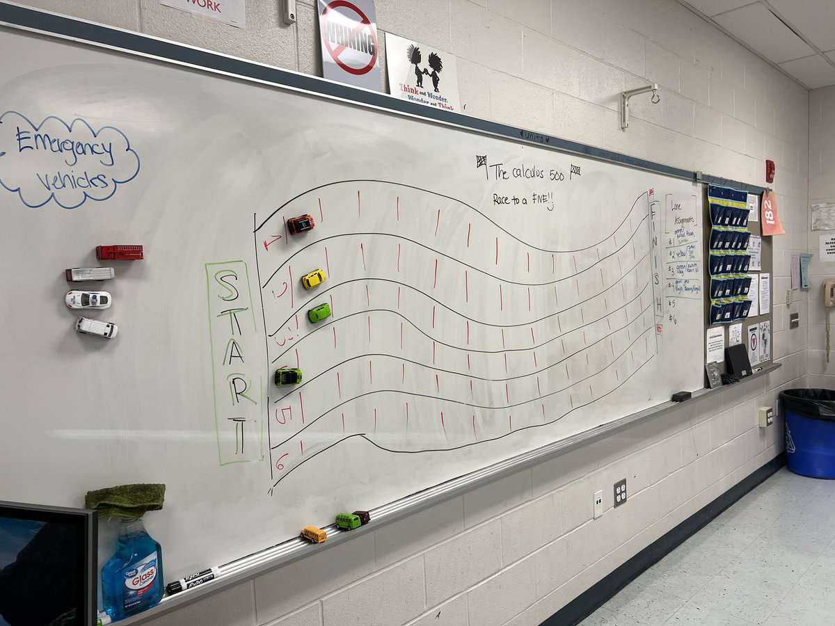 math_chen's tweet photo. @ColoniaHigh Calculus 500 - related rates: answer a question correctly to move up the lane OR block another lane w/ an emergency vehicle 🏎️🚗 🚙 🏁 https://t.co/ZeAzPSopz5