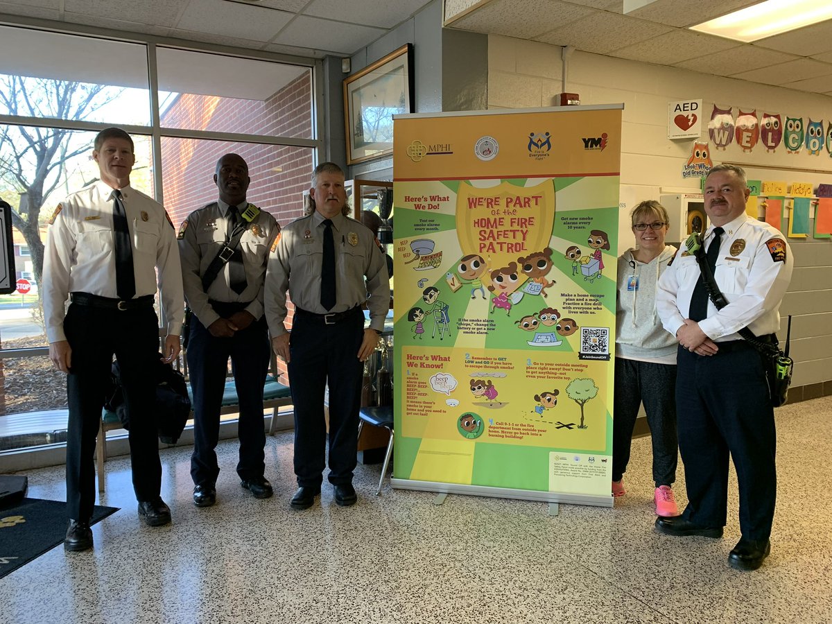 cityofwsfire's tweet photo. Station 19 and Chief Mayo joined us for the kickoff of Sound Off with the Home Fire Safety Patrol program at @SedgeGardenES. Those PANTHERS are serious about fire safety! #FireSafety #WSFire .107 https://t.co/nJnPQ02jih