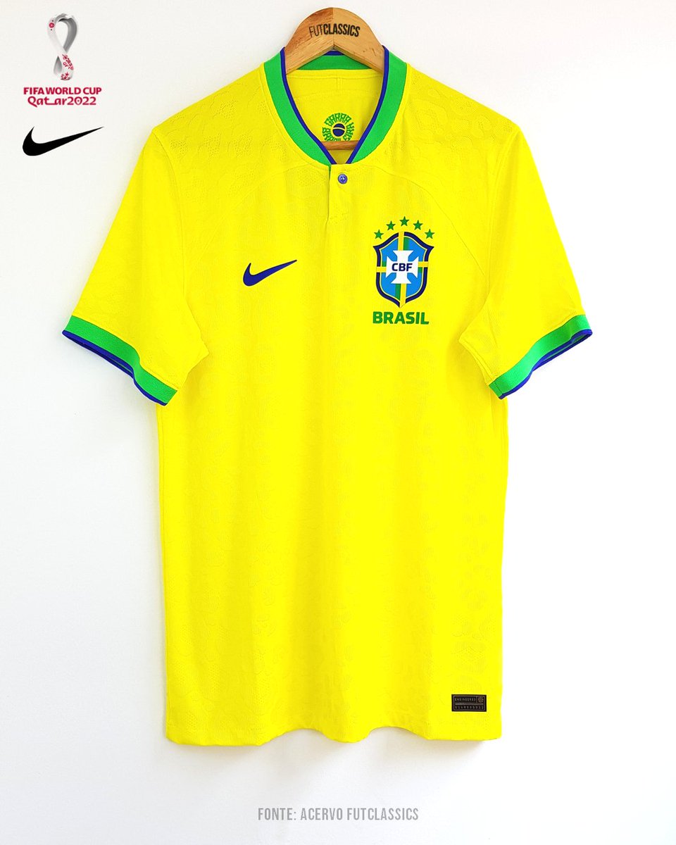 futclassicsbr's tweet photo. É HOJE 🏆⚽🇧🇷

A @nikefootball abusou da tecnologia na concepção da coleção para #FIFAWorldCup de 2022.A tecnologia Dri-Fit ADV chama atenção com a utilização de vários tipos de tecidos e grafismos chamativos.

O modelo brasileiro remete a onca pintada, alusão a garra brasileira. https://t.co/V8JYnsUeFz