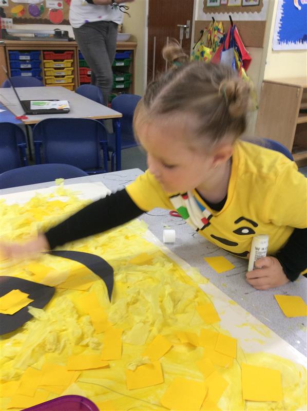HazelLeysAcad's tweet image. Children In need in Nursery. The children  practised their painting , cutting and sticking skills to make their own Pudsey the bear for our classroom. @ChiIdreninNeed @childreninneed1 #learningempathy