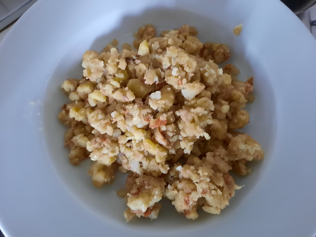ToMonte_Italia's tweet photo. ポルチーニのパスタに茹で栗を混ぜてみたら、栗の味にポルチーニが負けてしまいました😅チャレンジャーの失敗 https://t.co/9AcLfwj8NR