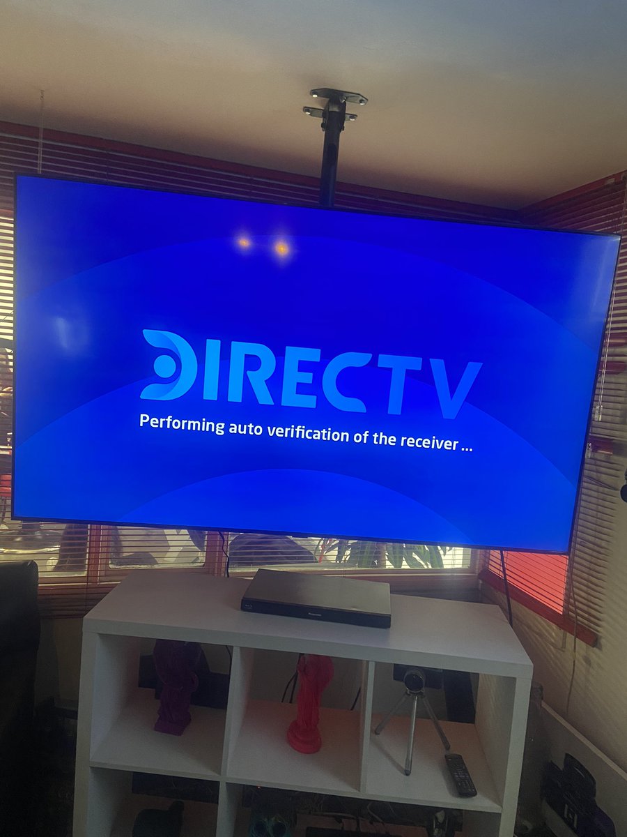 PHOTOARCHANGEL's tweet photo. @DIRECTVCOL en pleno mundial y el …. satelite fallando 😠 https://t.co/ERcpmqBjOk