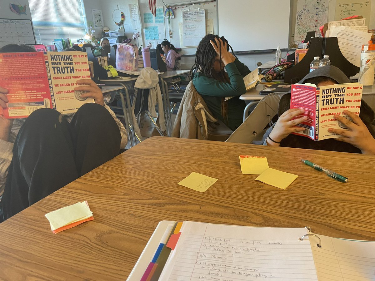 When book clubs meet on pajama day, things get real cozy. #betterbookclubs <a href="/WoodburnES/">Woodburn Elementary School</a>