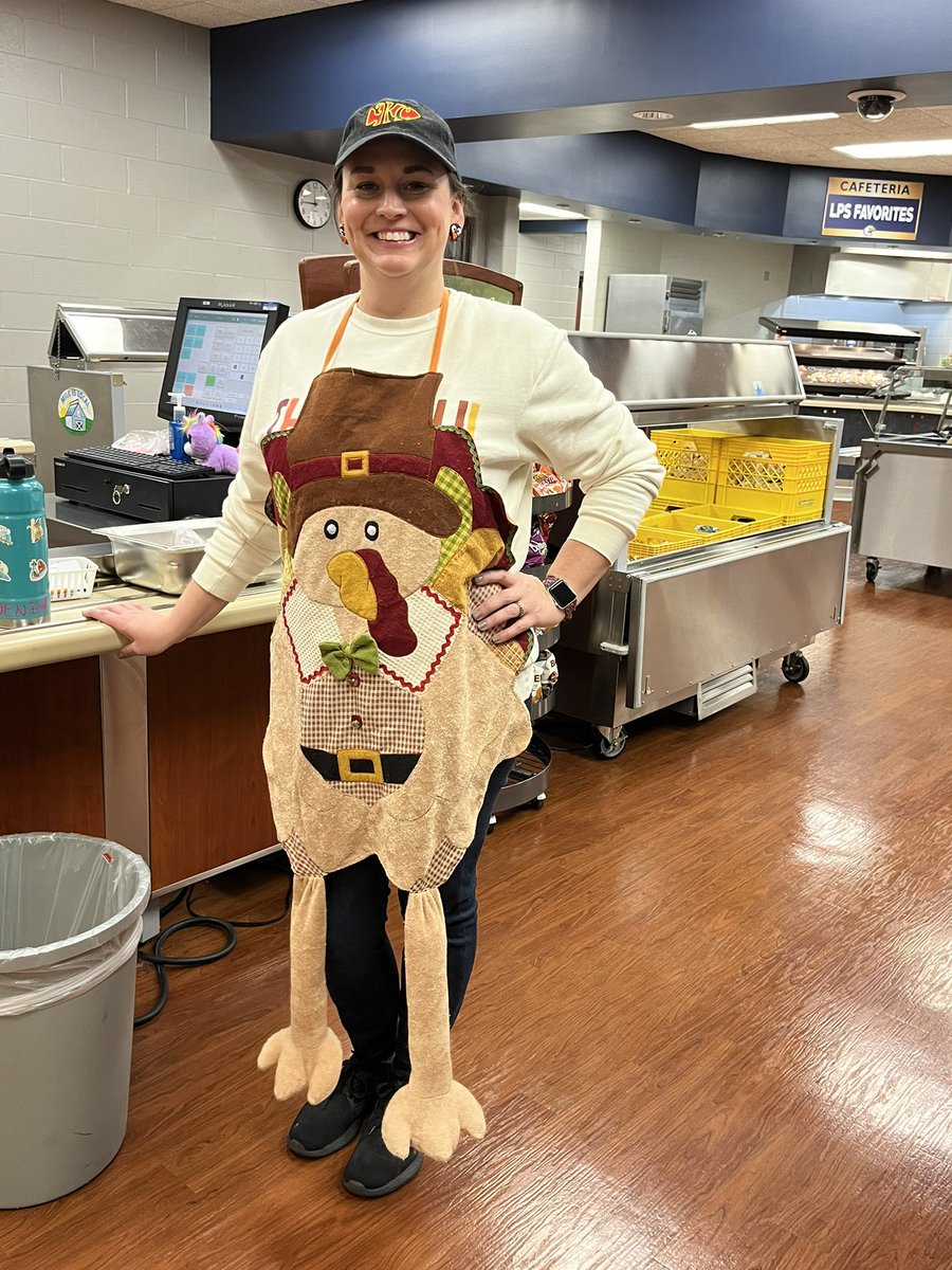 LNEagleCafe's tweet photo. Have a Happy Thanksgiving everyone from LNHS Cafe!!! https://t.co/klCSKBRizv