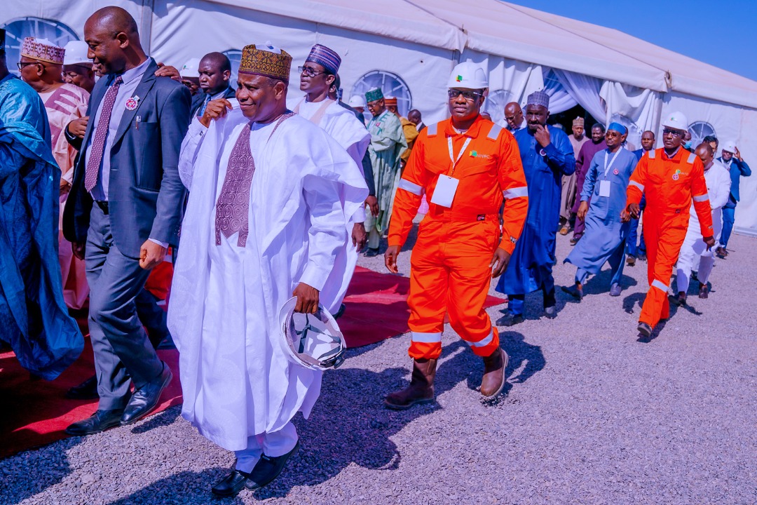BalaWunti's tweet photo. 1. It is an excitement moment for many of us today as President Buhari flag-off of the Kolmani Integrated Development Project of Oil Prospecting Licenses (OPLs) 809 and 810 with a view to monetize the massive hydrocarbon deposits in Kolmani for the benefit of all Nigerians. https://t.co/LRBcZLWzv3