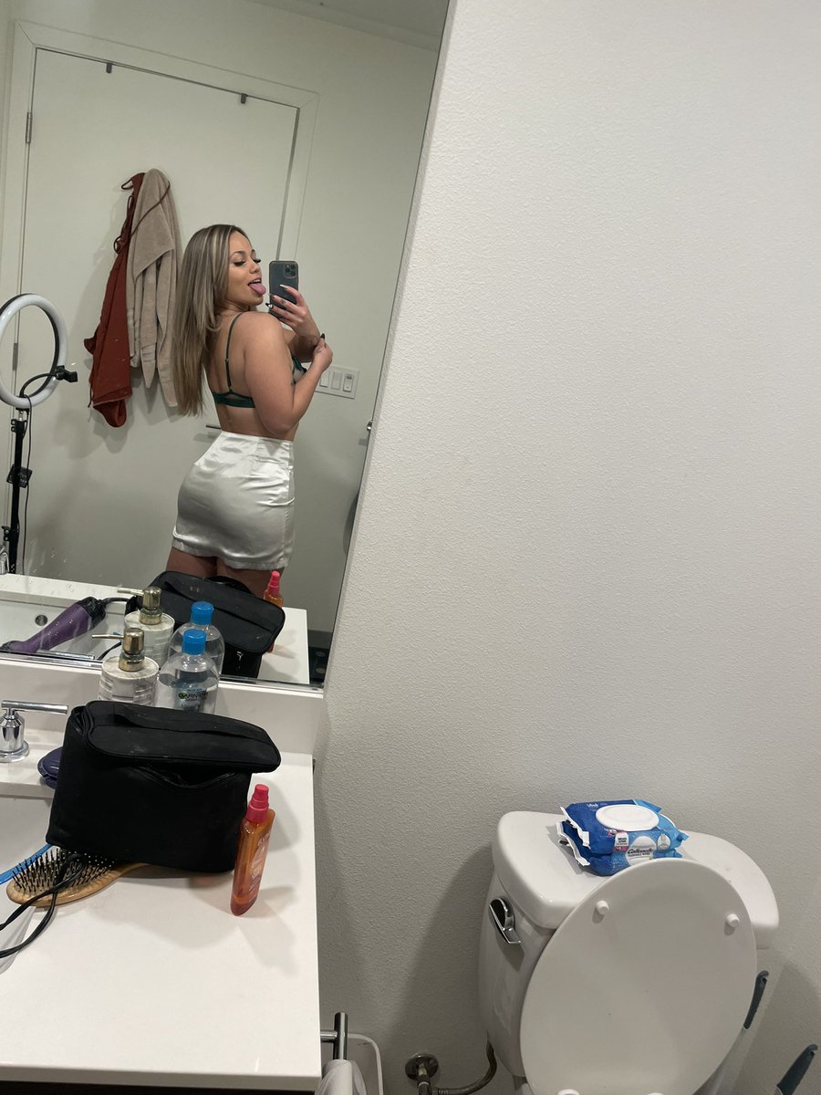 iambritbailey's tweet photo. https://t.co/M0ds9SNpDZ
#onlyfans #onlyfansgirl #OnlyFansPromo #sw #sexwork #booty #uncensored #nsfw #twitterpromo #premiumsnapchat #buyingnudes #sellingnudes #sellingcontent https://t.co/XP0TutH98q