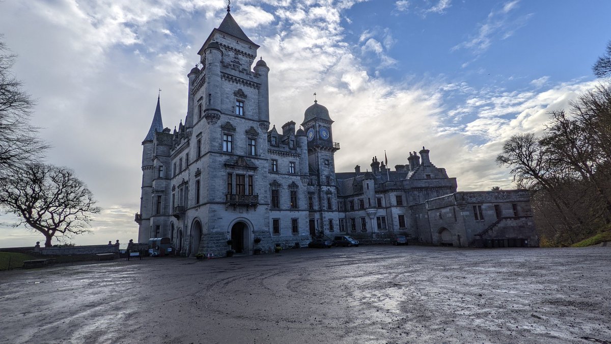 adamKDean's tweet photo. Final full day of exploring Scotland. Absolutely beautiful country and people, quick pop up to Dunrobin Castle and Golspie Beach before heading back for shopping and eating/drinking in Inverness... #ScotFest https://t.co/XKP4gcF6Dv