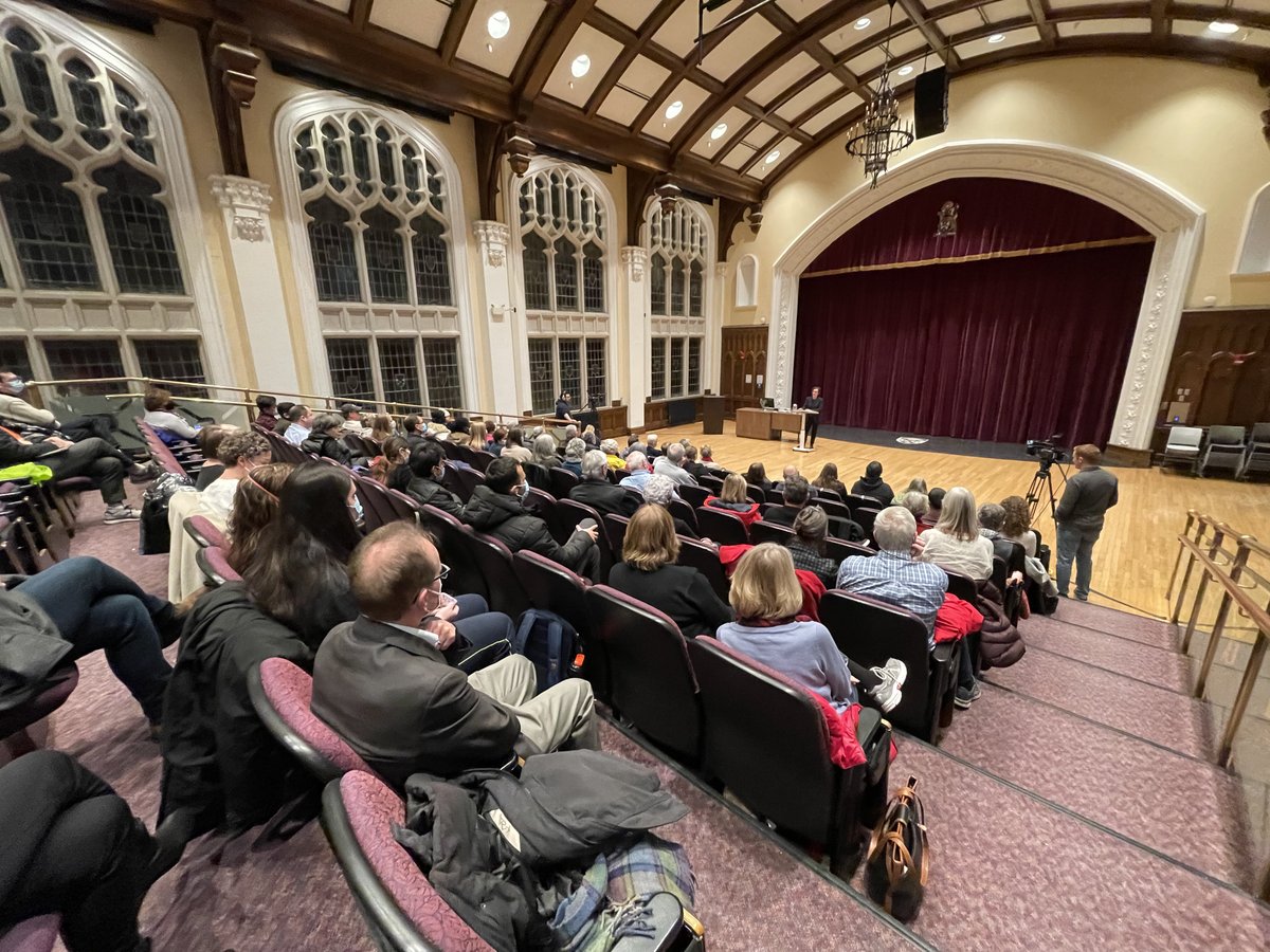 WesternUMMJC's tweet photo. It was such a pleasure to welcome Carol Off back to Western University for this year's Clissold Lecture. We hope to be able to see her again in the future, whether at Western or on the field! 📰💜 https://t.co/YtYBUzW2iI