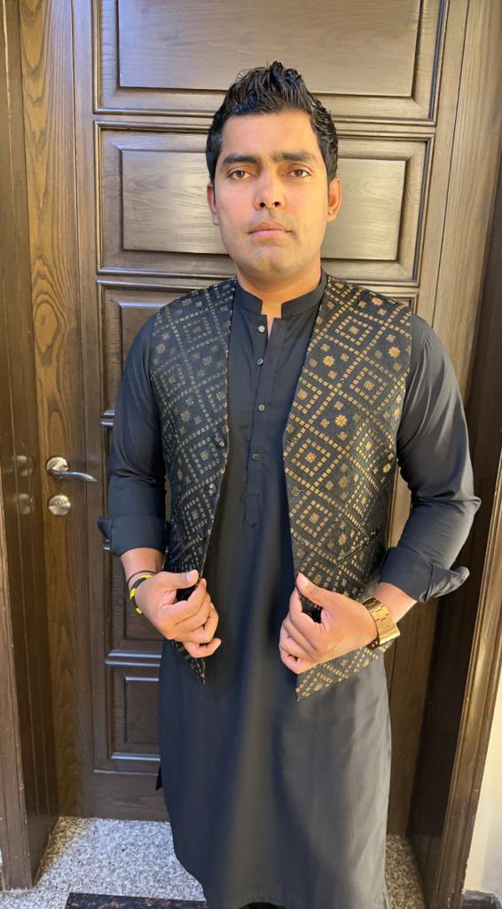 Uakmal9696's tweet photo. 😊#umarakmal https://t.co/7Wf0sxaVIB