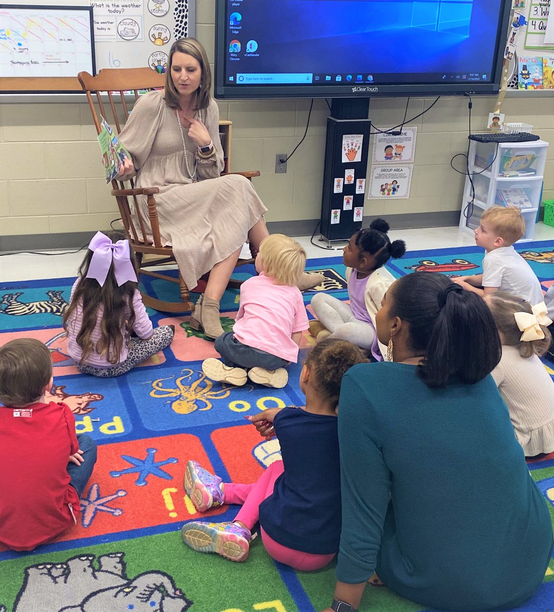 AL_DECE's tweet photo. It’s let’s talk turkey month in pre-k! #HowtoCatchaTurkey @barbarajeancoop https://t.co/QcnOV1g61M
