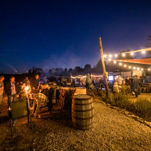 Carriage House Farm and Lost Bridge Beverage Newsletter - The holidays are here!  Read about updates, upcoming music, or sign up to receive specials like our upcoming Christmas Sakura Beef specials!  mailchi.mp/62ecaa87ddd9/c…