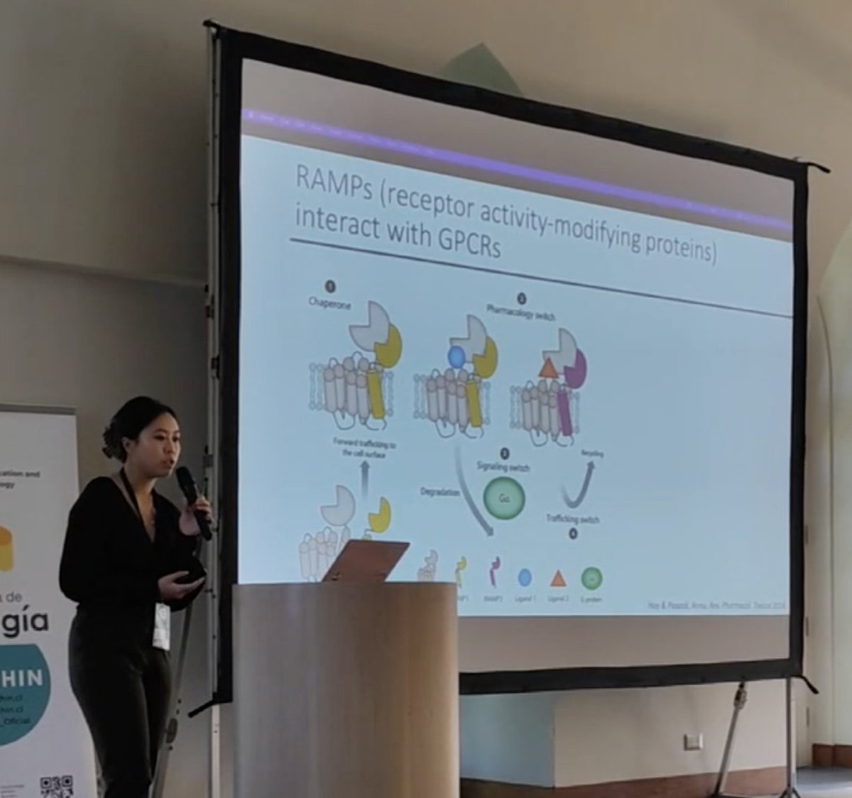 DevImmLJI's tweet photo. Our undergraduate student, Eleni Phung, presenting her latest work on #Ramp3 and innate T cells at the @ASOCHIN_Oficial V annual meeting. https://t.co/uF1cIG2sFI