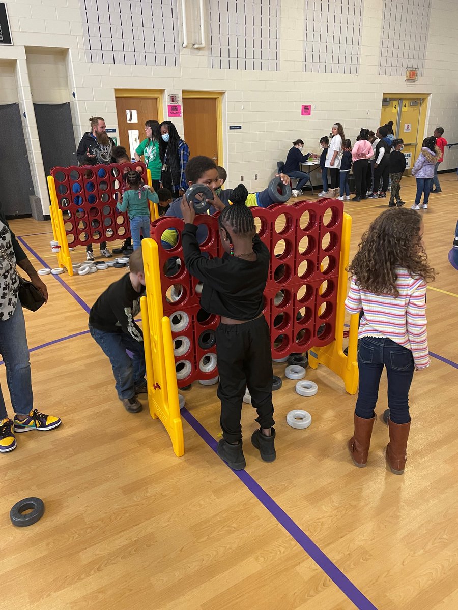 Ward_Colts's tweet image. We celebrated our students today on a successful Quarter 1 at our Autumn Fest! Students played games, danced, and did crafts! Thank you to our Student Incentive Committee for planning this event and our volunteers for running our stations! #wardstrong #4houses1school