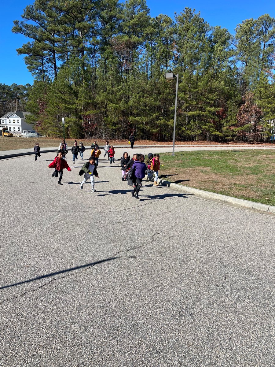 Ward_Colts's tweet image. We completed our annual Turkey Trot this week! Thank you Mrs. Gouldin and our LAMP team for facilitating this fun event for our Colts! #wardstrong #4houses1school