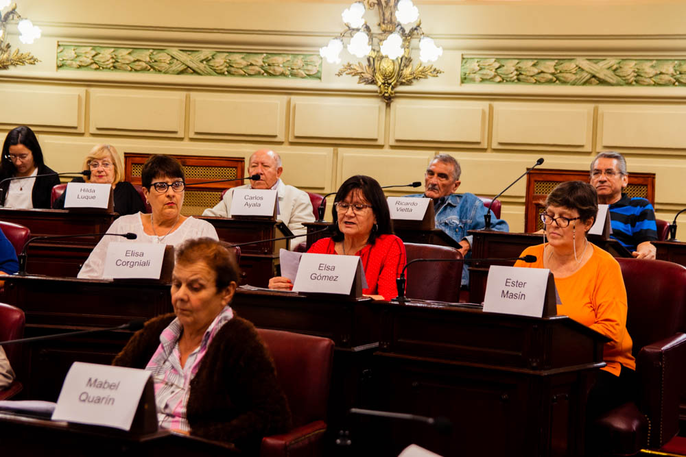 laucorgniali's tweet photo. Fueron #DX1D el Club de Abuelos, Centro de Jubilados y Pensionados Nacionales, Unión de Jubilados y Pensionados Provinciales y estudiantes del Inst. Juan XXIII. Gracias al #ICAP por la propuesta y las capacitaciones. Felicitaciones! https://t.co/AHI86fSzdQ