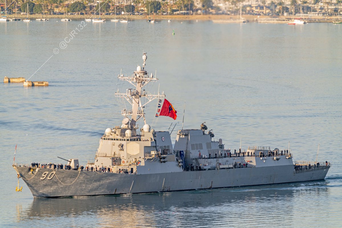 WarshipCam's tweet photo. USS Chafee (DDG 90) Arleigh Burke-class Flight IIA guided missile destroyer coming into San Diego - November 22, 2022 #usschafee #ddg90
SRC: TW-@cjr1321 https://t.co/3FPC9D3rc2