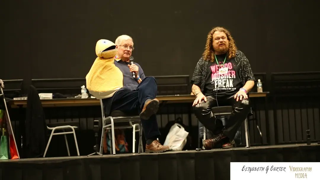 ecartermedia's tweet photo. Rainbow/Muppets VA &amp; Puppeteer @Punchand Q&amp;A - @HullComicCon- Nov 2022 - ElizabethCarterMedia

Video Link: https://t.co/MBNjfJvw42

Turn back in time for this nostalgia @TheMuppets Panel at @d14events @HullComicCon @skaromedia 🎙️
#hullcomiccon #ronnieledrew #muppets #jimhenson https://t.co/6RVDCNm7FP