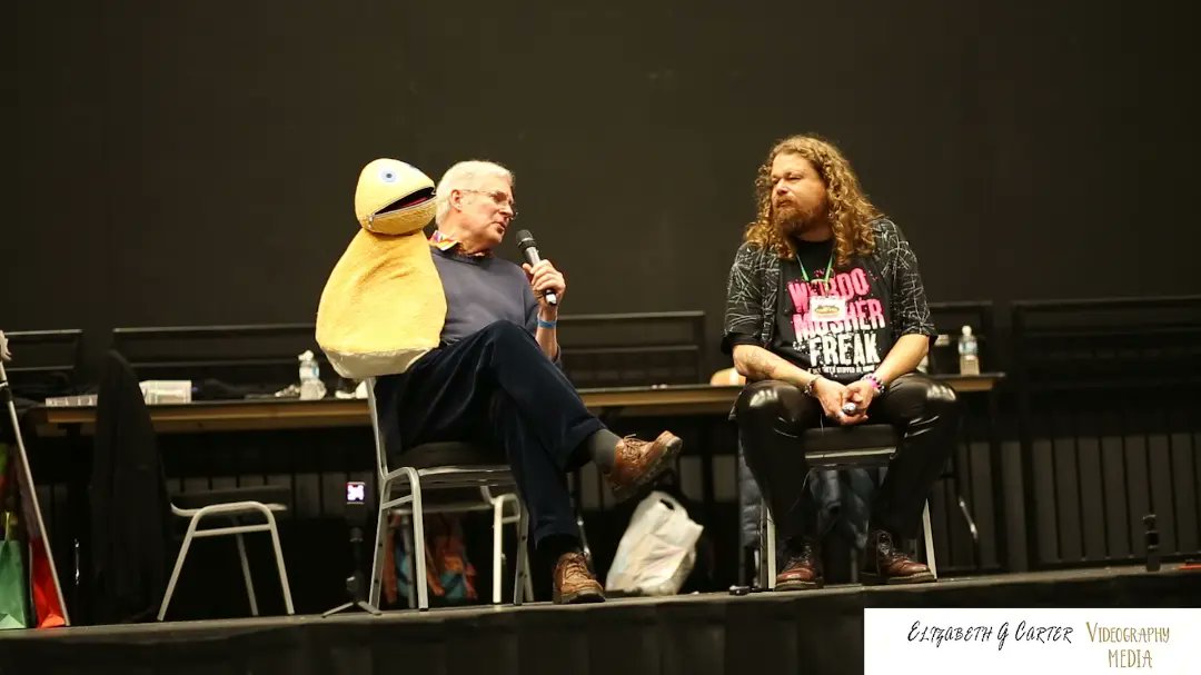 ecartermedia's tweet photo. Rainbow/Muppets VA &amp; Puppeteer @Punchand Q&amp;A - @HullComicCon- Nov 2022 - ElizabethCarterMedia

Video Link: https://t.co/MBNjfJvw42

Turn back in time for this nostalgia @TheMuppets Panel at @d14events @HullComicCon @skaromedia 🎙️
#hullcomiccon #ronnieledrew #muppets #jimhenson https://t.co/6RVDCNm7FP