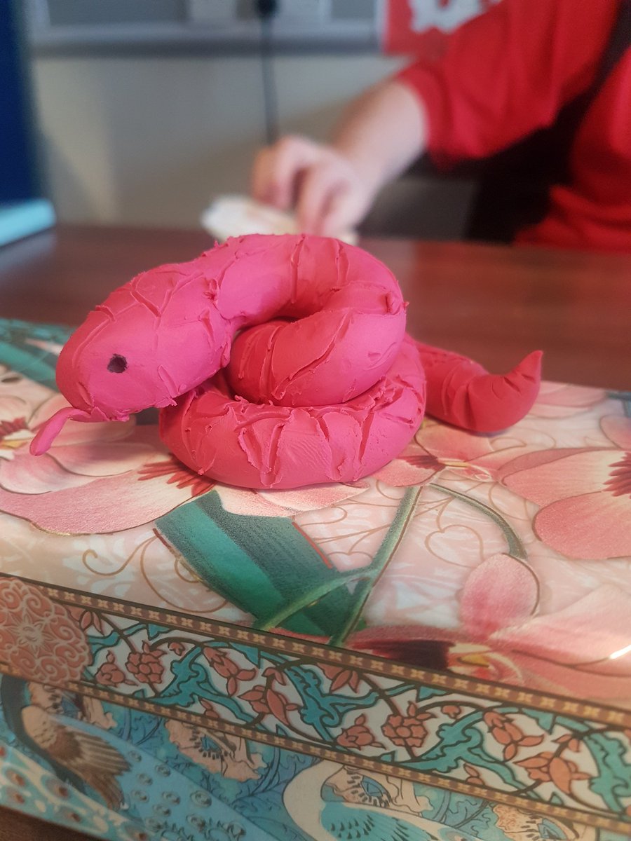 Just look at these 😍 l asked Kasey to be creative with the modelling clay during our mindfulness session &amp; she made these for me! I will smile EVERYTIME I look at them 🙂 #mindfulness #becreative #challengeyourself #bekind <a href="/TeamMoreton_8/">Moreton Year 8</a> @MoretonSchool