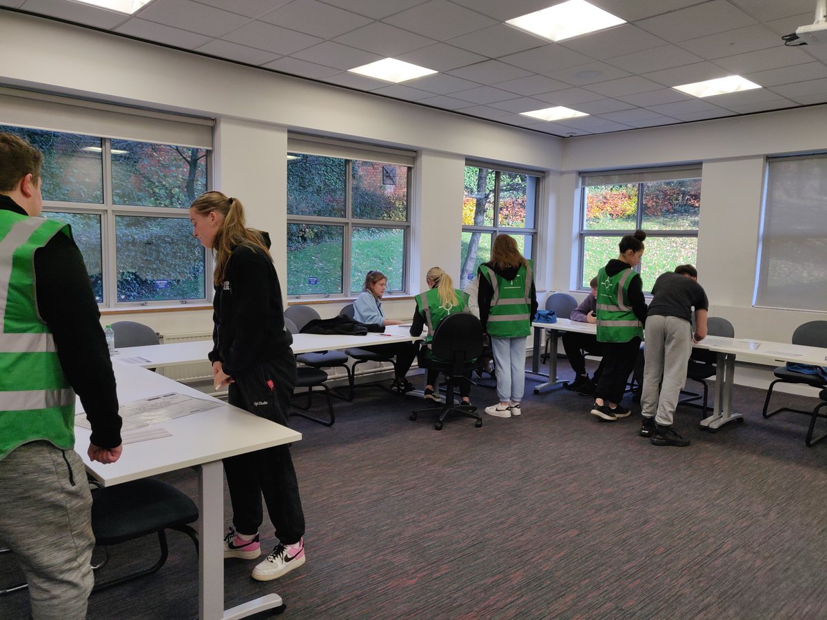 bsheridan2's tweet photo. Great, interactive IIMARCH activity today for our year one Professional Policing students at @UCLanCJP @UCLanJustice  Two teams working together to prevent a "crisis". Great to see the students embrace their roles and responsibilities as Bronze commanders https://t.co/PPE1wce2UA