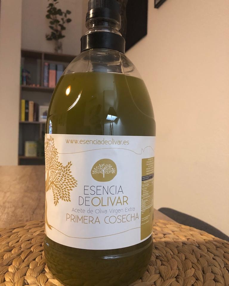 ✔️ ¡UNIDADES LIMITADAS!

🫒Aceite de Oliva Virgen extra de la PRIMERA COSECHA DE LA CAMPAÑA. El auténtico aceite verde sin filtrar con el sello de calidad de Esencia de Olivar .

📲 669 54 58 95 

👉 Atendemos pedidos las 24h por teléfono y whatsapp.