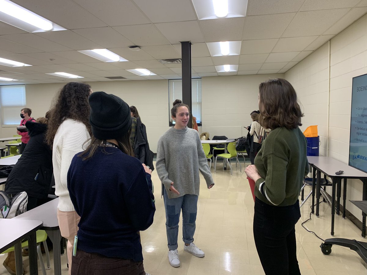 HKellyCG's tweet image. Today we welcomed back 2018 @CLSouthHS grad Audrey Godsell to speak to our Women in STEM club and STEM classes. Audrey shared her incredible career experiences with Boeing and NASA🚀 Thank you Audrey, come back any time! #clsengaged