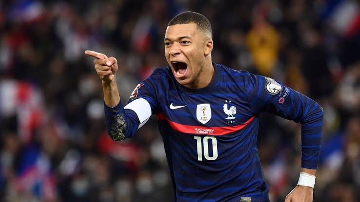 RayDaDj1's tweet photo. #mbappe  🔥🔥
#France #WorldcupQatar2022 https://t.co/X8bHBz223J