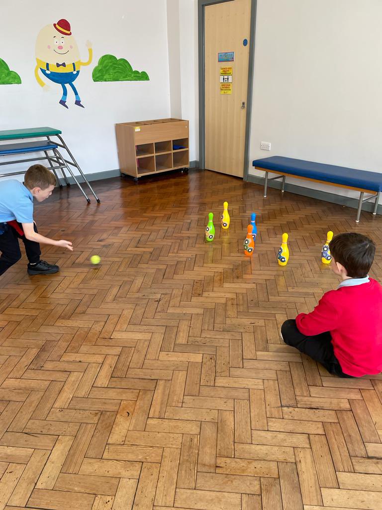 PentrerGraig's tweet photo. We love practising our numeracy skills with our friends from other classes #pgprockets #pgppluto #pgpspaceships #pgpcarousel #pgpnum https://t.co/mdjG4x1LT7
