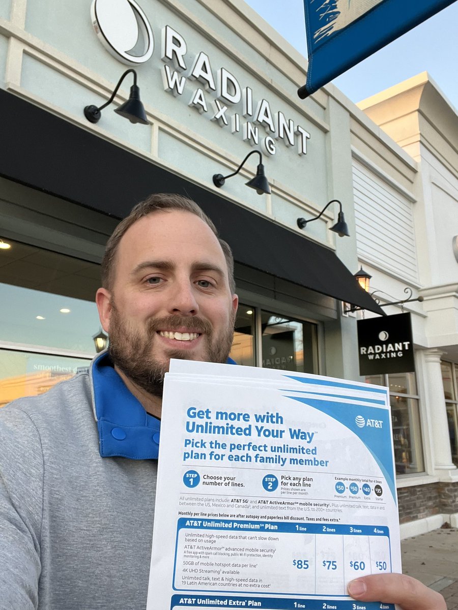 joeyp42's tweet photo. Went out to let some local businesses know about our Black Friday deals! #buy2get1free #OURNE #LifeAtATT @juanct1123 @D_Zargos https://t.co/ZHCyIB6D2e