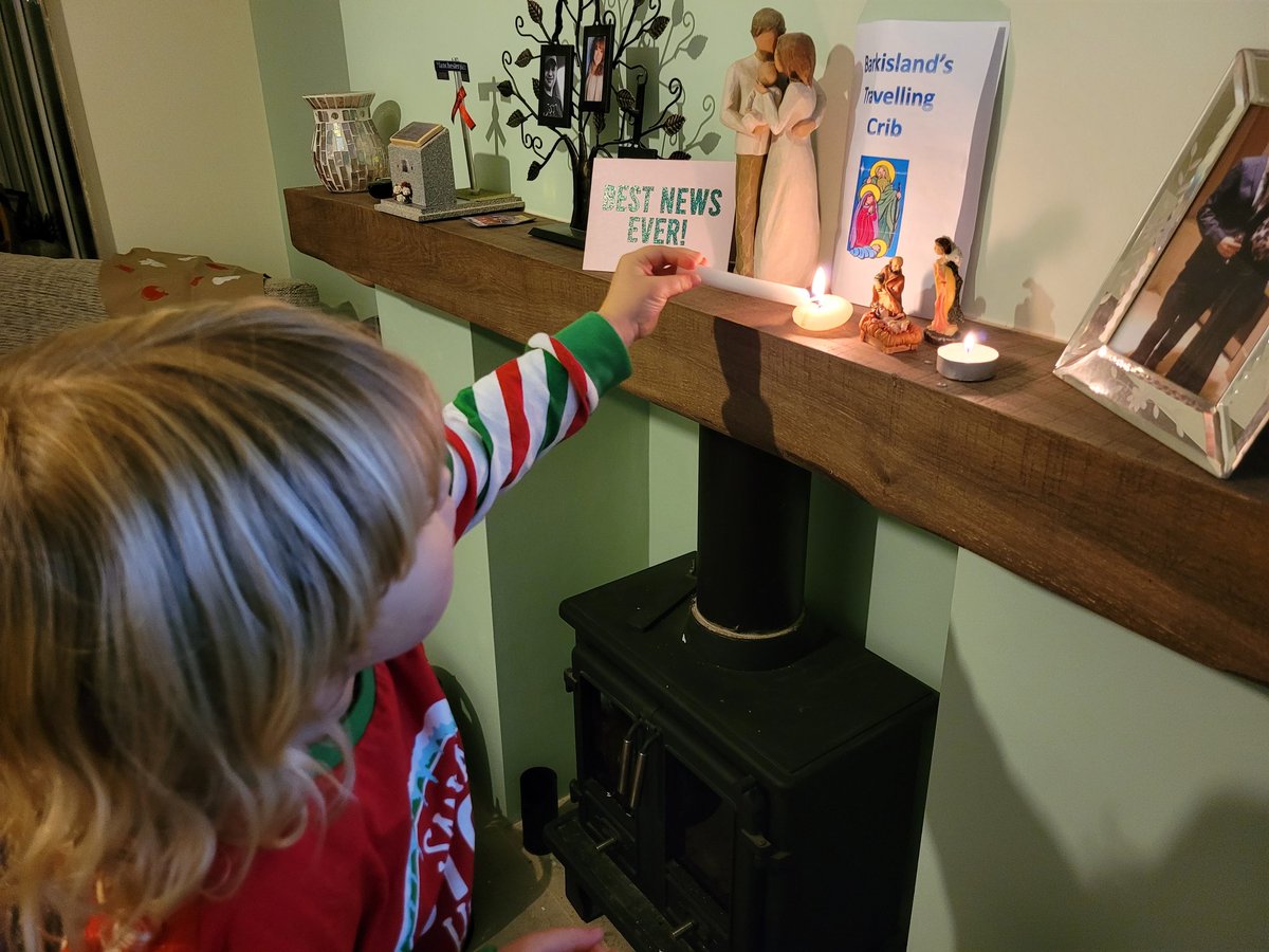 stephanie_MUFC's tweet photo. Barkisland traveling crib 🌟 parents where asked if they wanted their child to bring the traveling crib home for a night, to learn about the story of Mary and Joseph 🌟 tonight is Layla's turn, we have read the prayers and now bed time reading is her nativity book 📚
@BarkiSchool https://t.co/cwGxbrlaPd